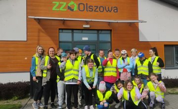 Wizyta naszych uczni&oacute;w w Zakładzie Zagospodarowania Odpadami w Olszowej