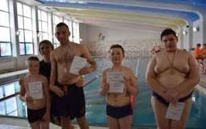 Zawody pływackie w ZSS (16)