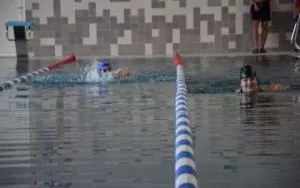 Zawody pływackie w ZSS (22)