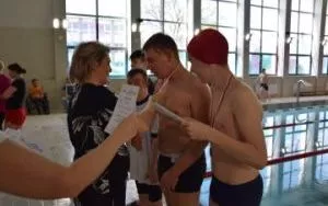 Zawody pływackie w ZSS (25)
