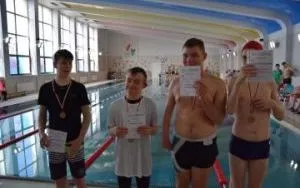 Zawody pływackie w ZSS (28)