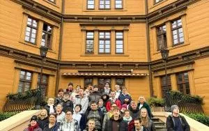 Wycieczka uczni&oacute;w do Pałacyku Myśliwskiego w Antoninie (2)