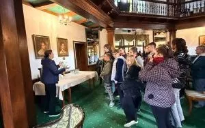 Wycieczka uczni&oacute;w do Pałacyku Myśliwskiego w Antoninie (8)