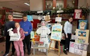 Konkurs plastyczny&nbsp;&bdquo;Anioły strzegą naszej szkoły&rdquo;. (5)
