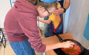 Laboratoria Przyszłości - spaghetti w klasie 4-6usB  (16)