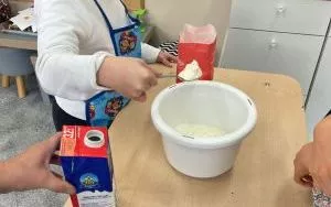 Laboratoria Przyszłości - Październik - Naleśniki w klasie 4us (6)