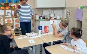 Laboratoria Przyszłości - Październik - Naleśniki w klasie 4us (4)