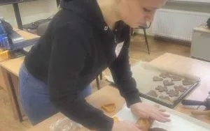 Laboratoria Przyszłości - luty - Ciasteczka, kt&oacute;re niosą dobro (2)